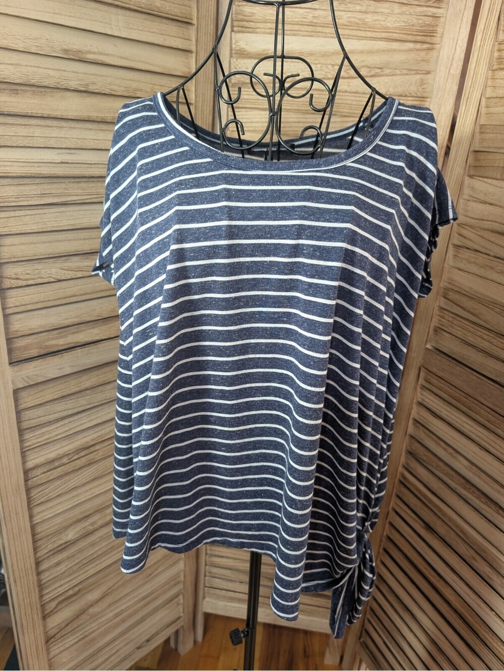 Happening In The Present H.I.P. Navy Blue & White Striped Shrt Sleeve Top Medium